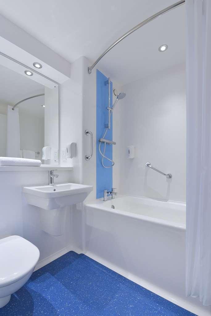 Travelodge 3* Limerick Junction